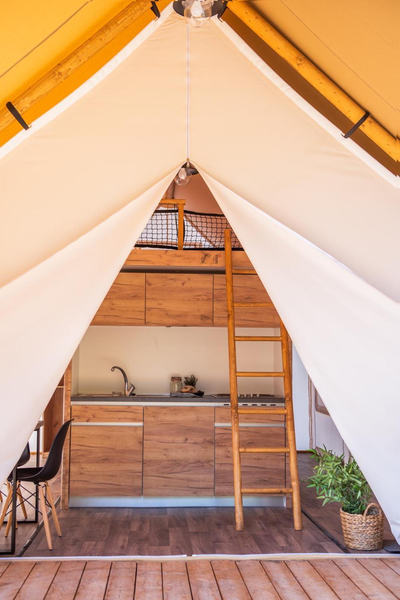 Forrest Glamping Hotel Banská Štiavnica Екстериор снимка