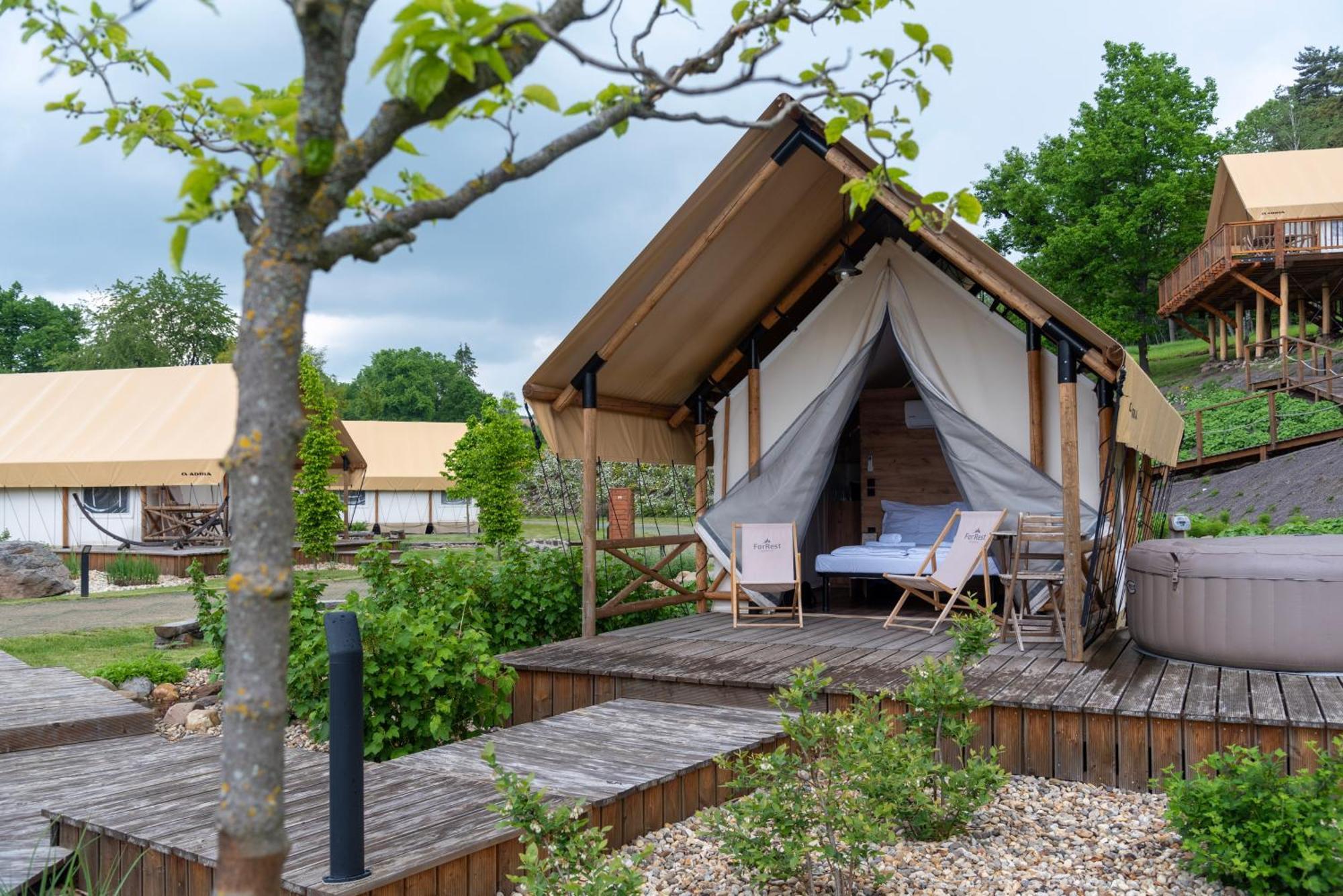 Forrest Glamping Hotel Banská Štiavnica Екстериор снимка