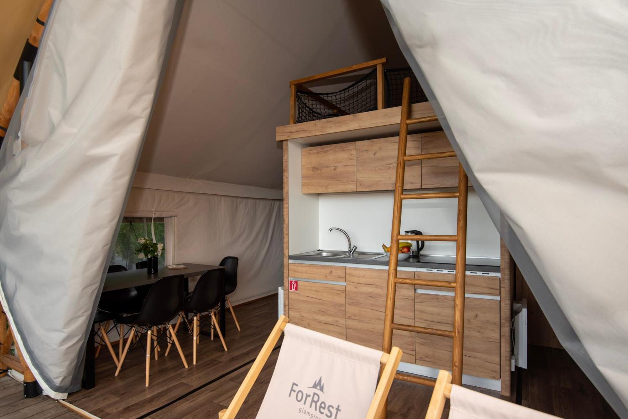 Forrest Glamping Hotel Banská Štiavnica Екстериор снимка