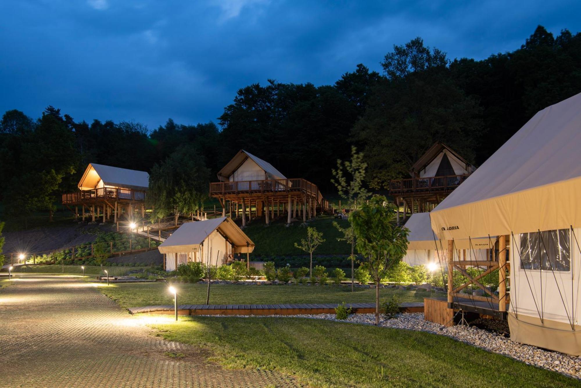 Forrest Glamping Hotel Banská Štiavnica Екстериор снимка