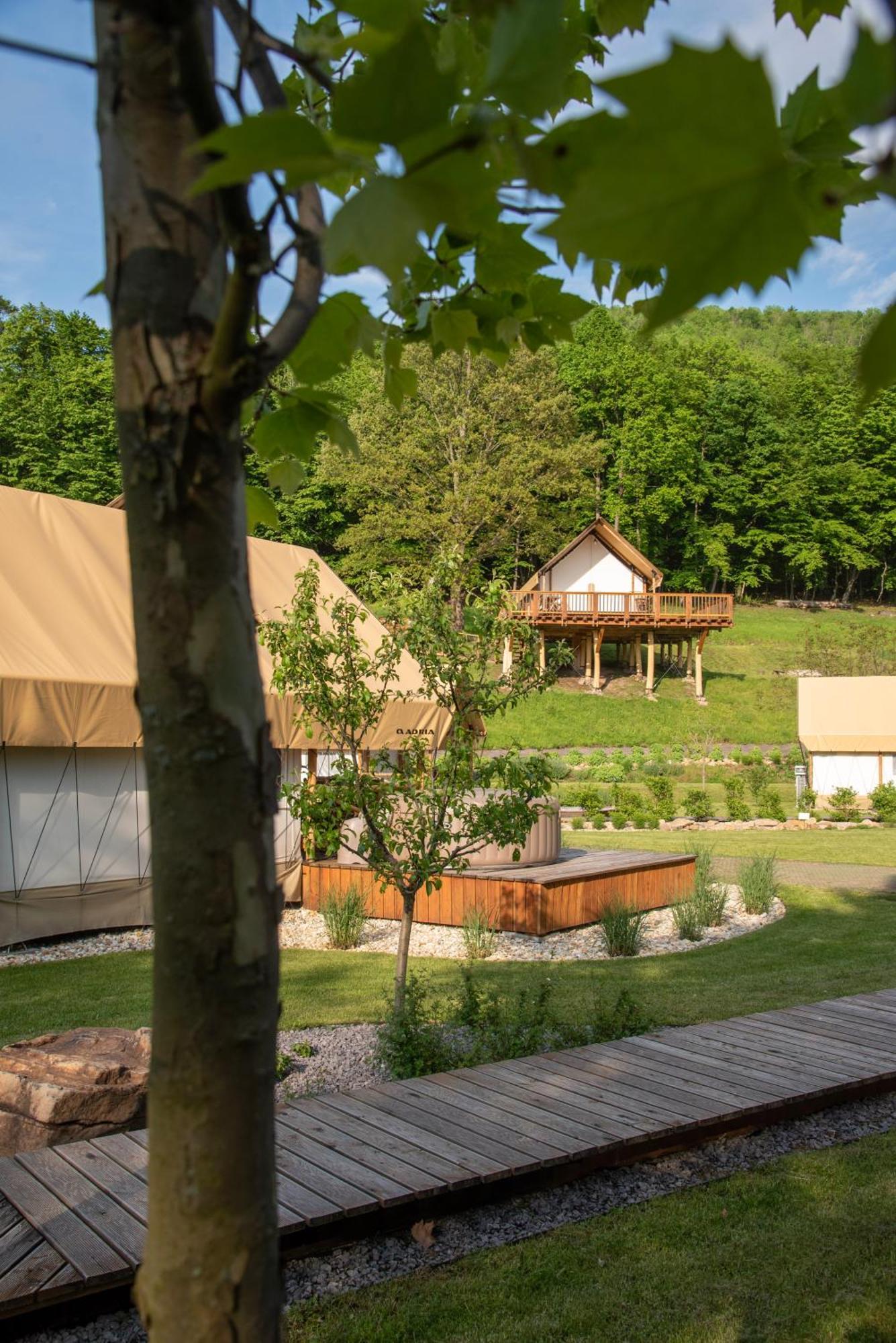 Forrest Glamping Hotel Banská Štiavnica Екстериор снимка
