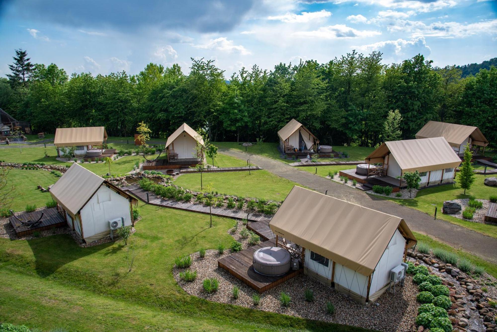 Forrest Glamping Hotel Banská Štiavnica Екстериор снимка